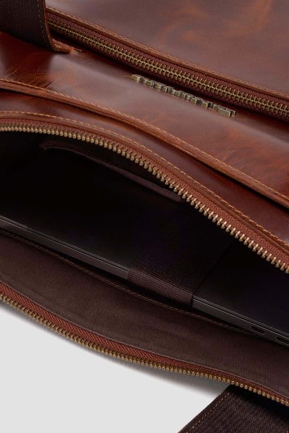 DR. MARTENS TOP HANDLE en color AMBTAN  (4)