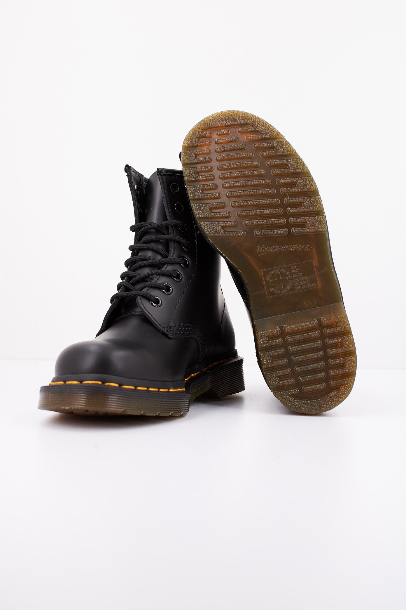 DR. MARTENS  SMOOTH en color BLACK  (4)