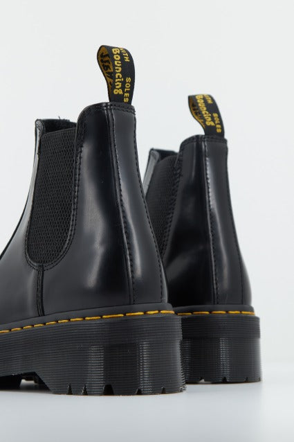 DR. MARTENS PLATAFORMA  QUAD en color BLACK  (3)