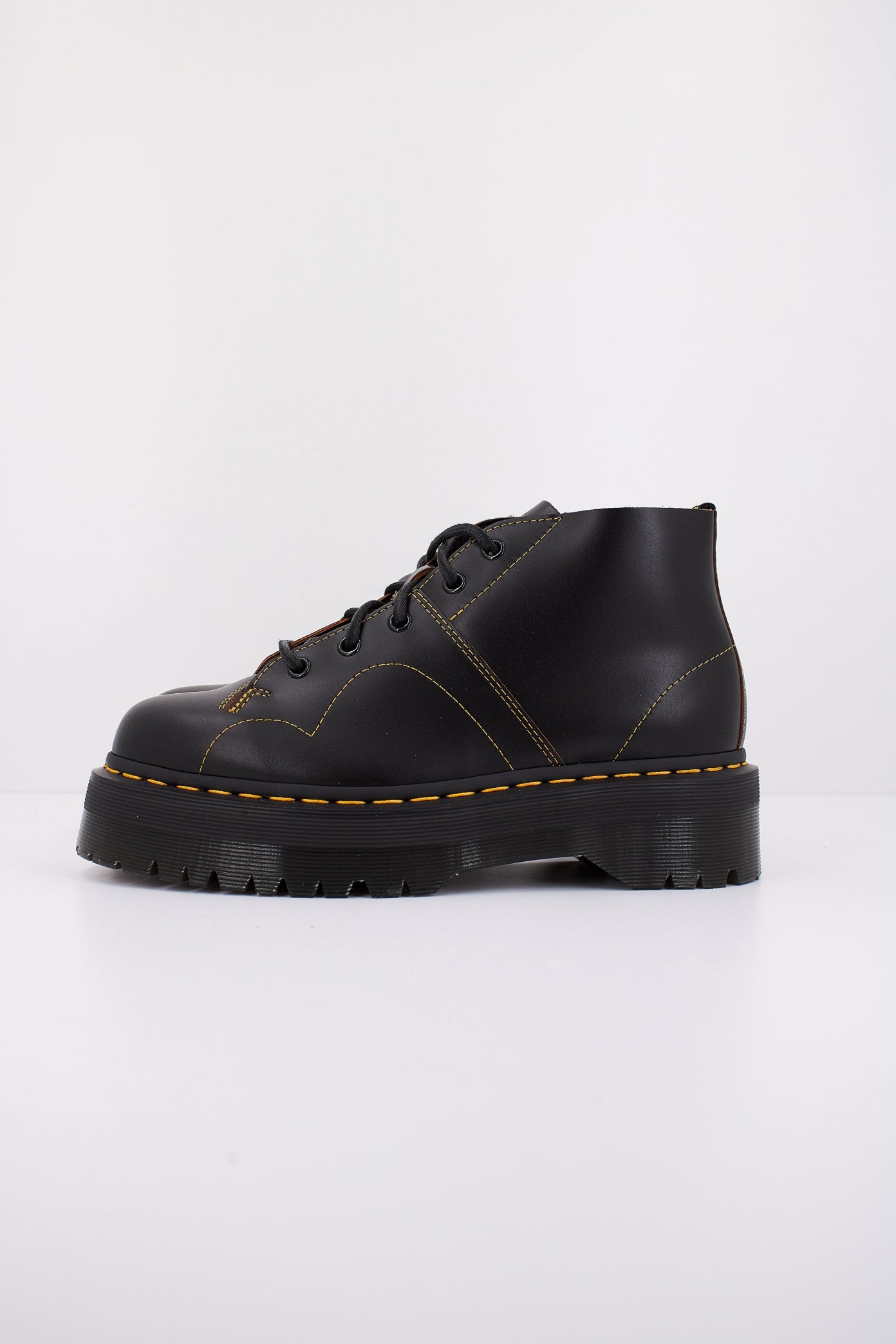 DR. MARTENS CHURCH QUAD -EYE en color BLACK  (1)