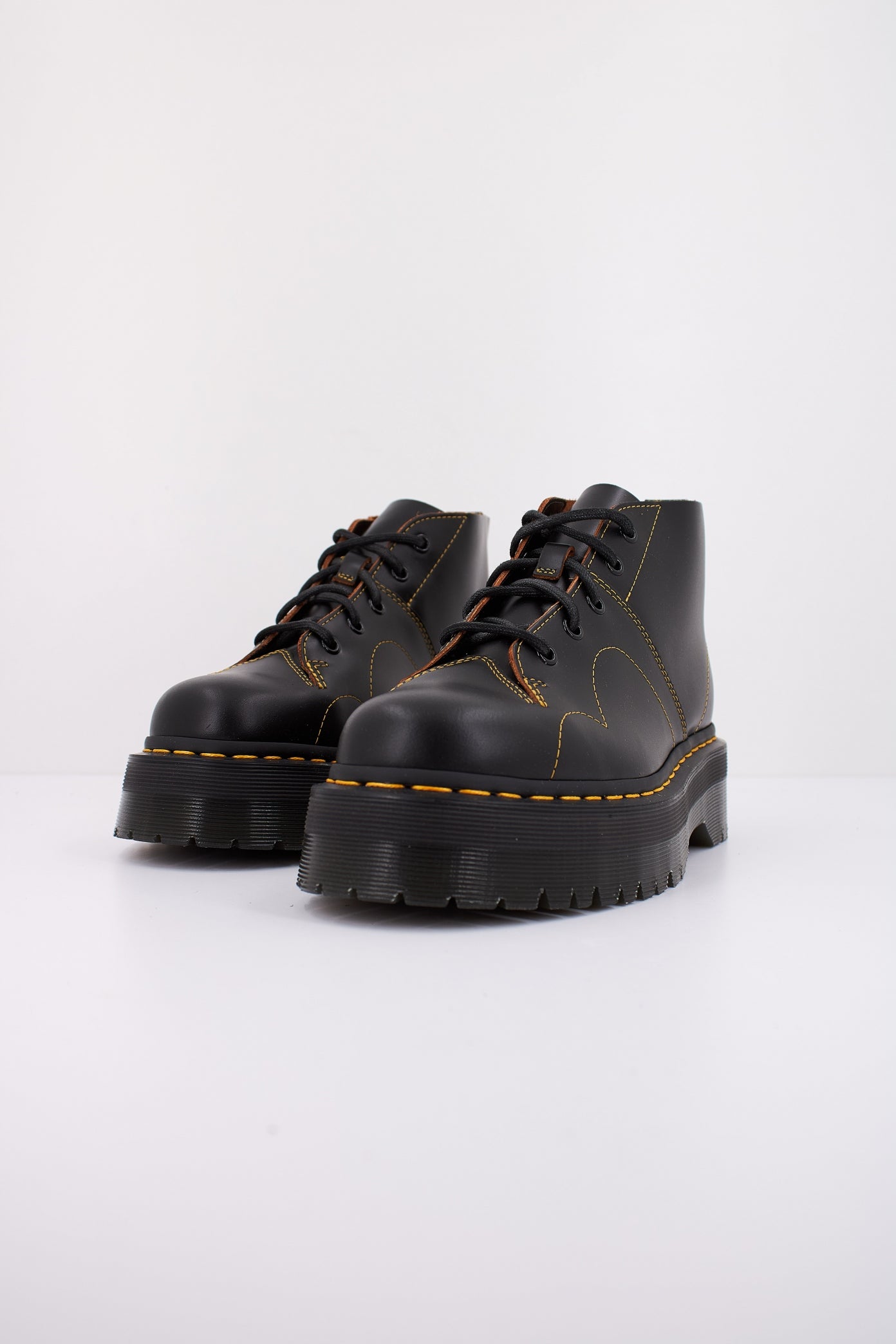 DR. MARTENS CHURCH QUAD -EYE en color BLACK  (2)