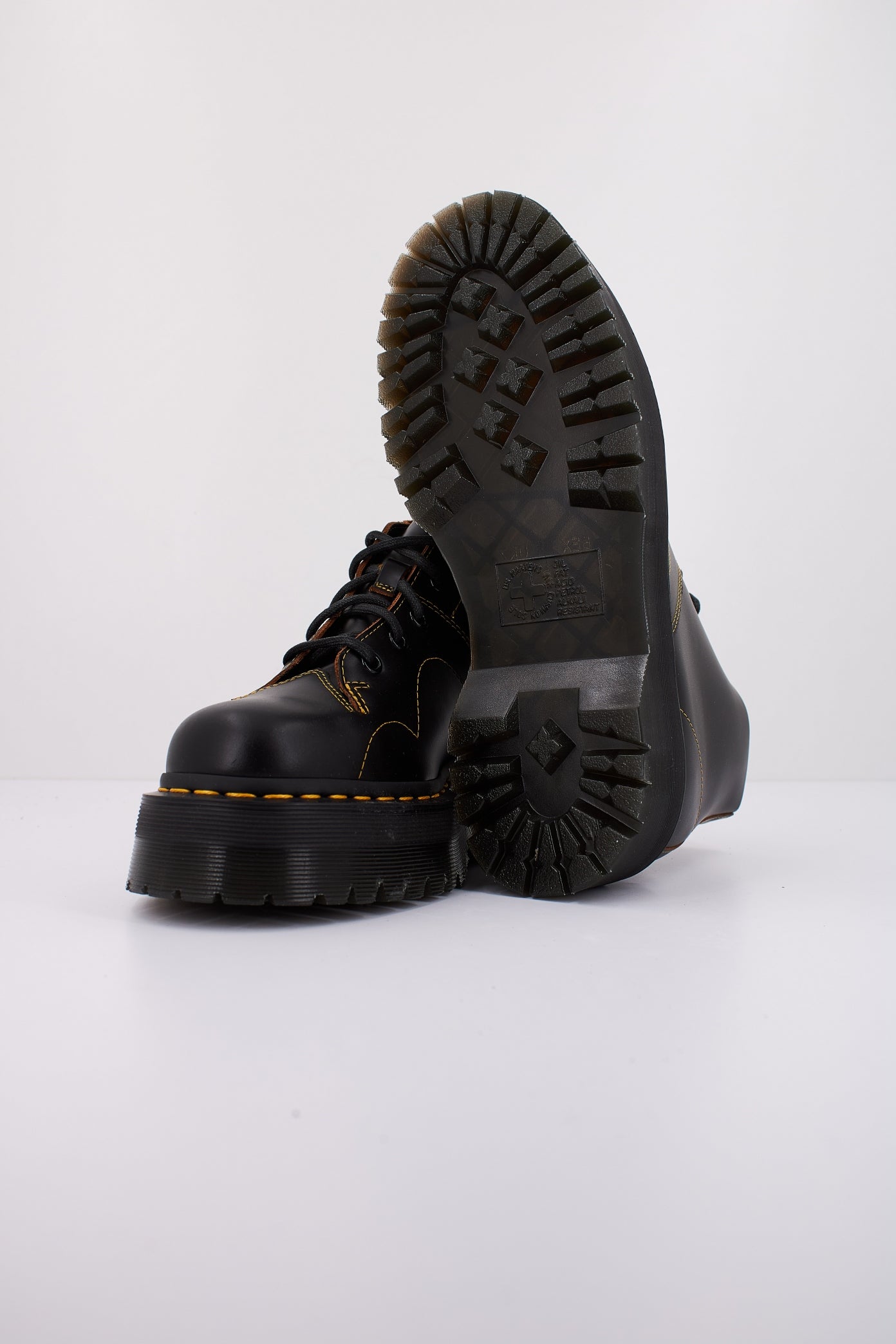 DR. MARTENS CHURCH QUAD -EYE en color BLACK  (5)