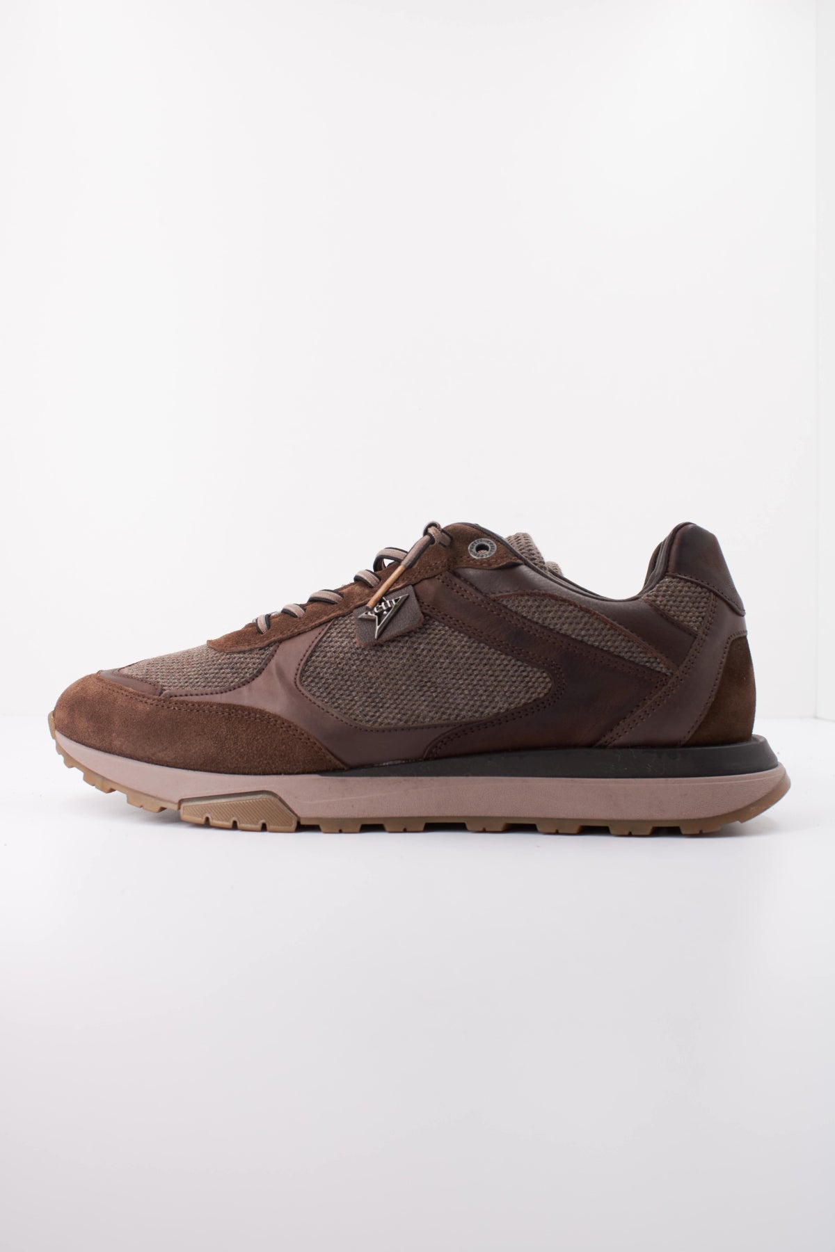 CETTI C INV DEPORTIV en color CACAO  (1)