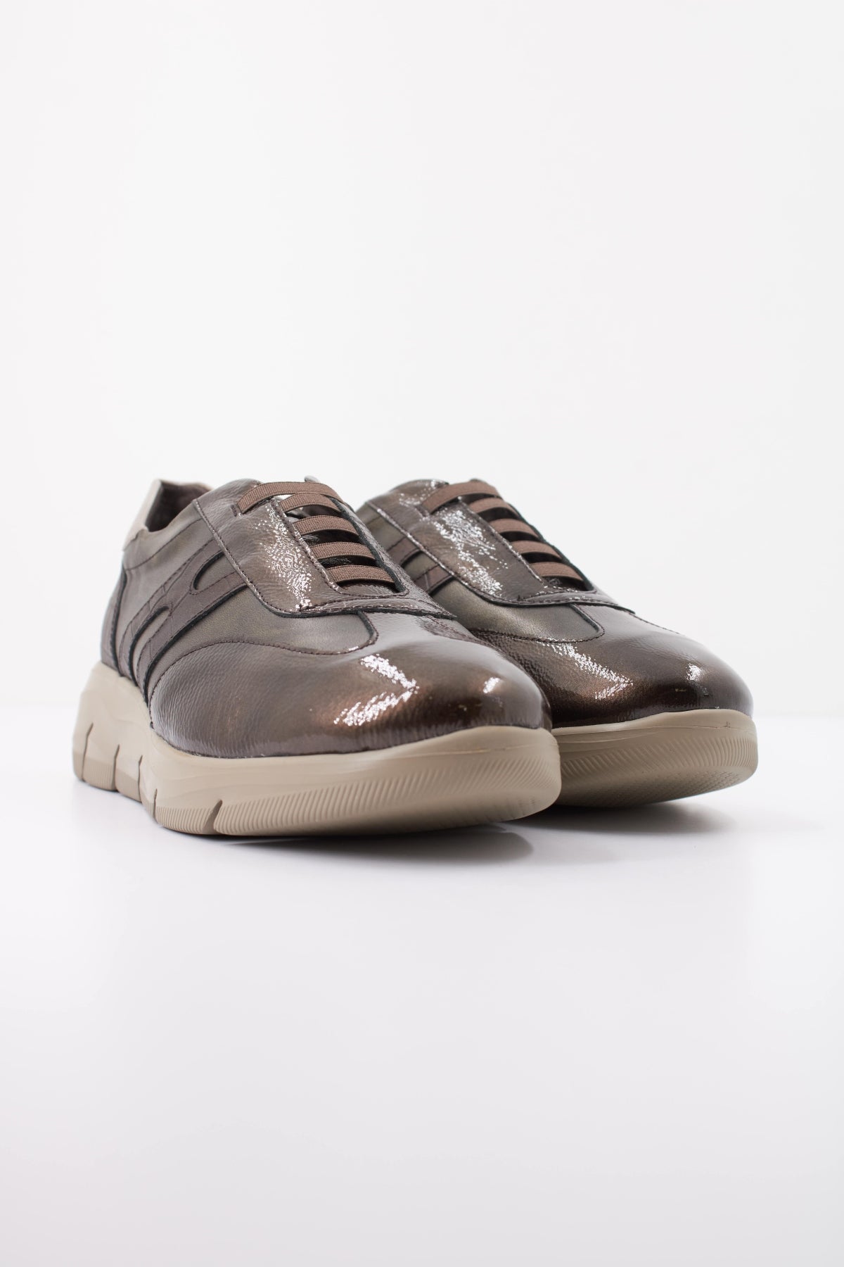 HORAS  H ZAPATO COM en color BRASS  (2)