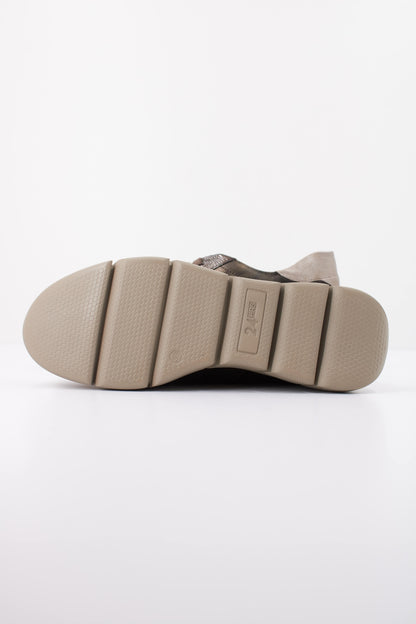  HORAS  H ZAPATO COM en color BRASS  (5)