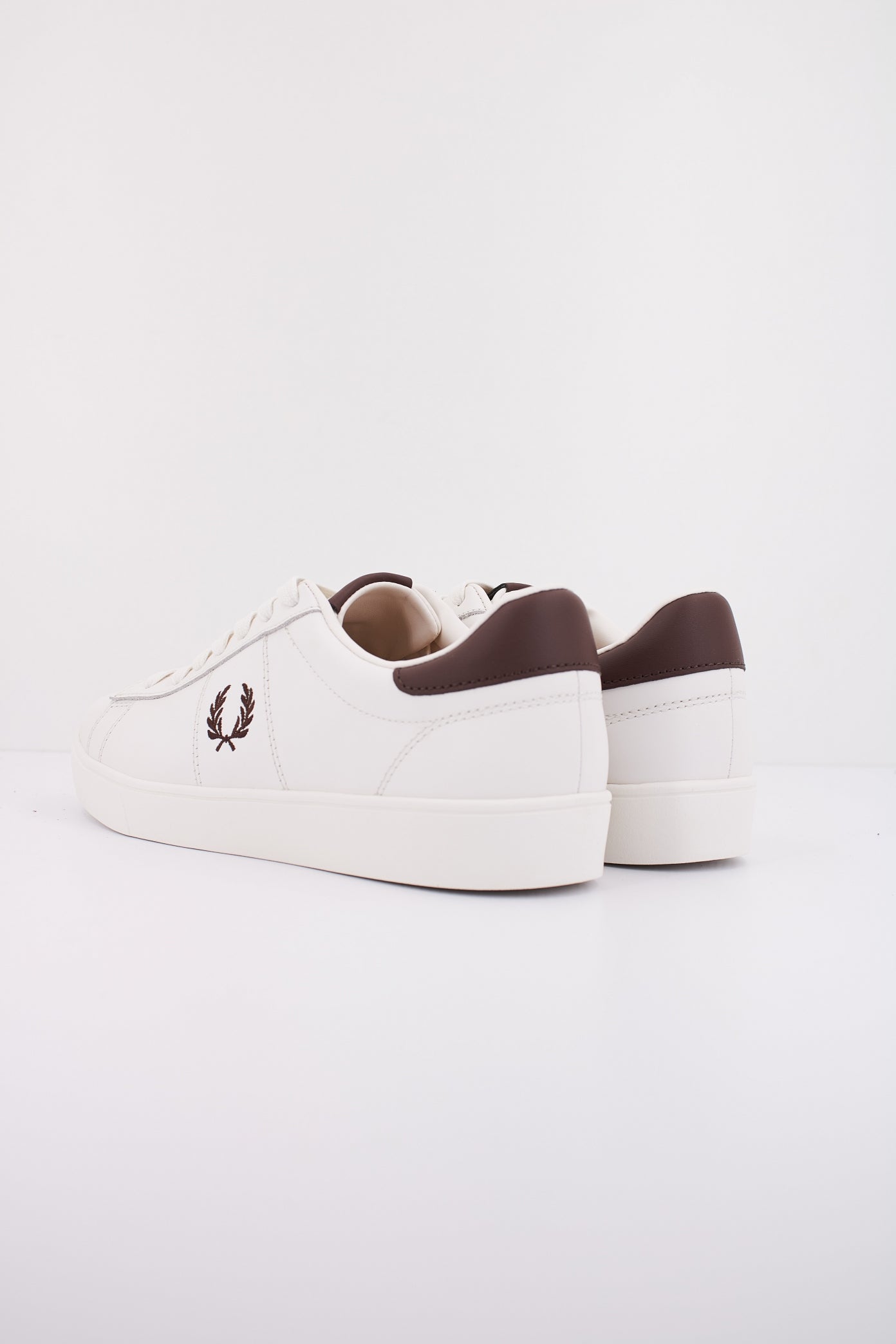 FRED PERRY SPENCER LEATHER en color USWHTCRR  (4)