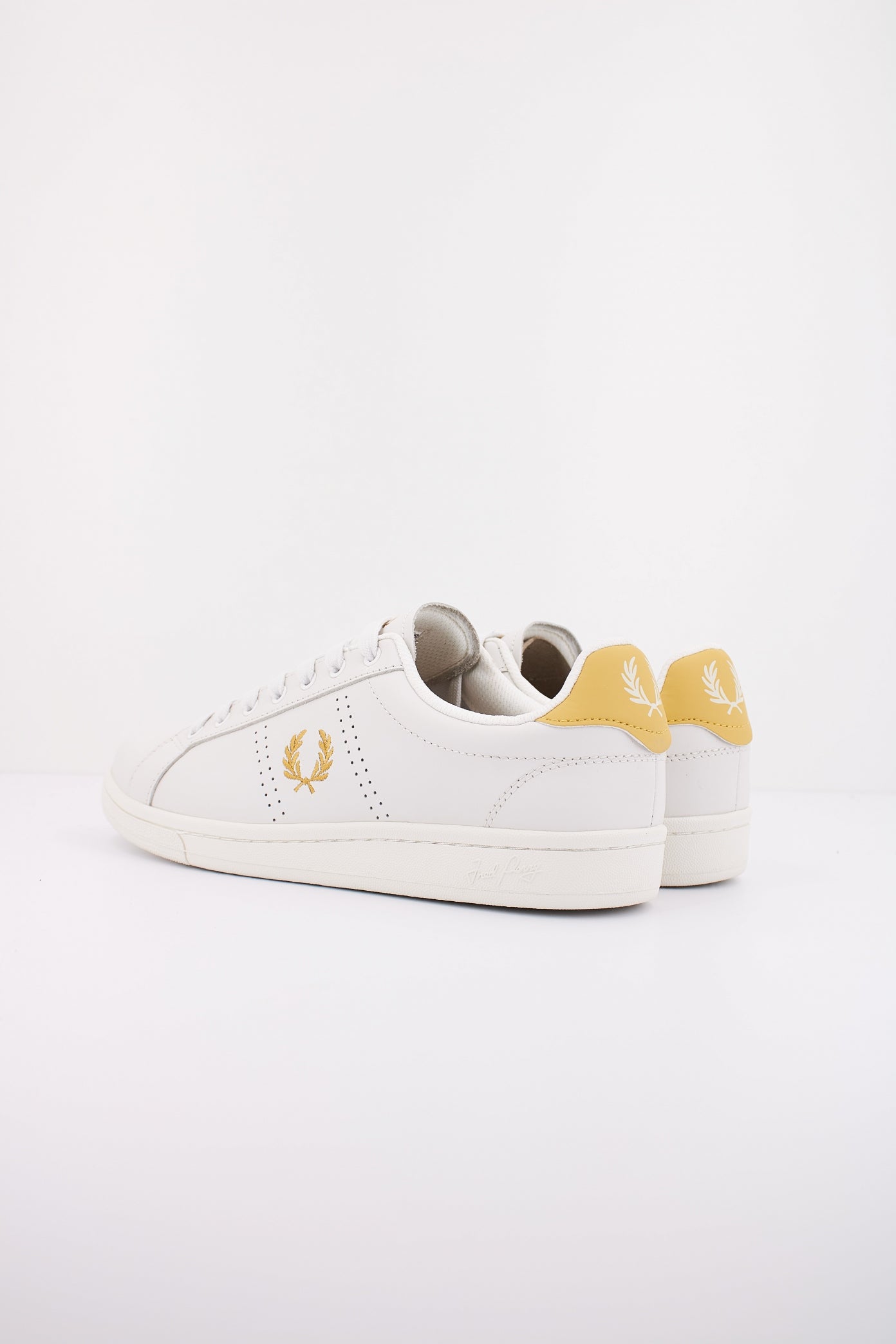 FRED PERRY  B LEATHER en color XPRCLNHN  (4)