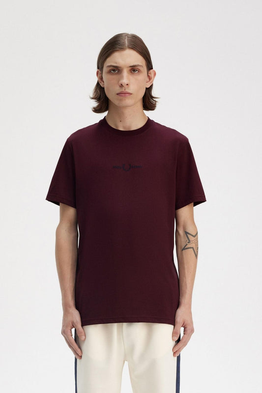 FRED PERRY EMBROIDERED T-SHIRT en color KOXBLOD  (1)