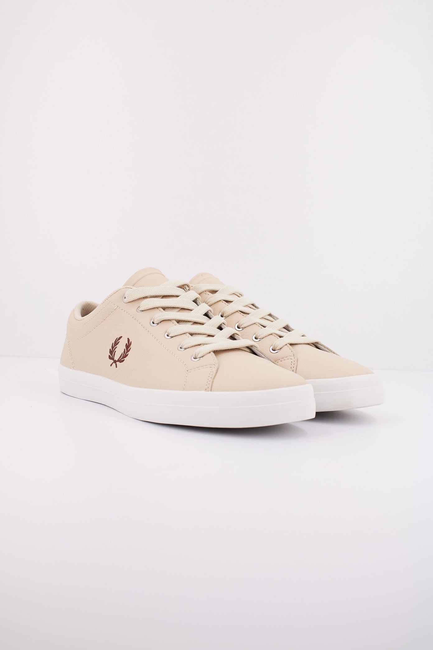 FRED PERRY BASELINE LEATHER en color WOTMLWKY  (2)
