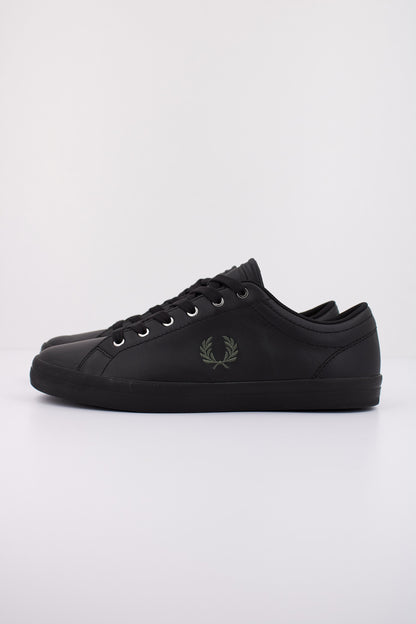 FRED PERRY BASELINE LEATHER en color WBLKLRL  (1)