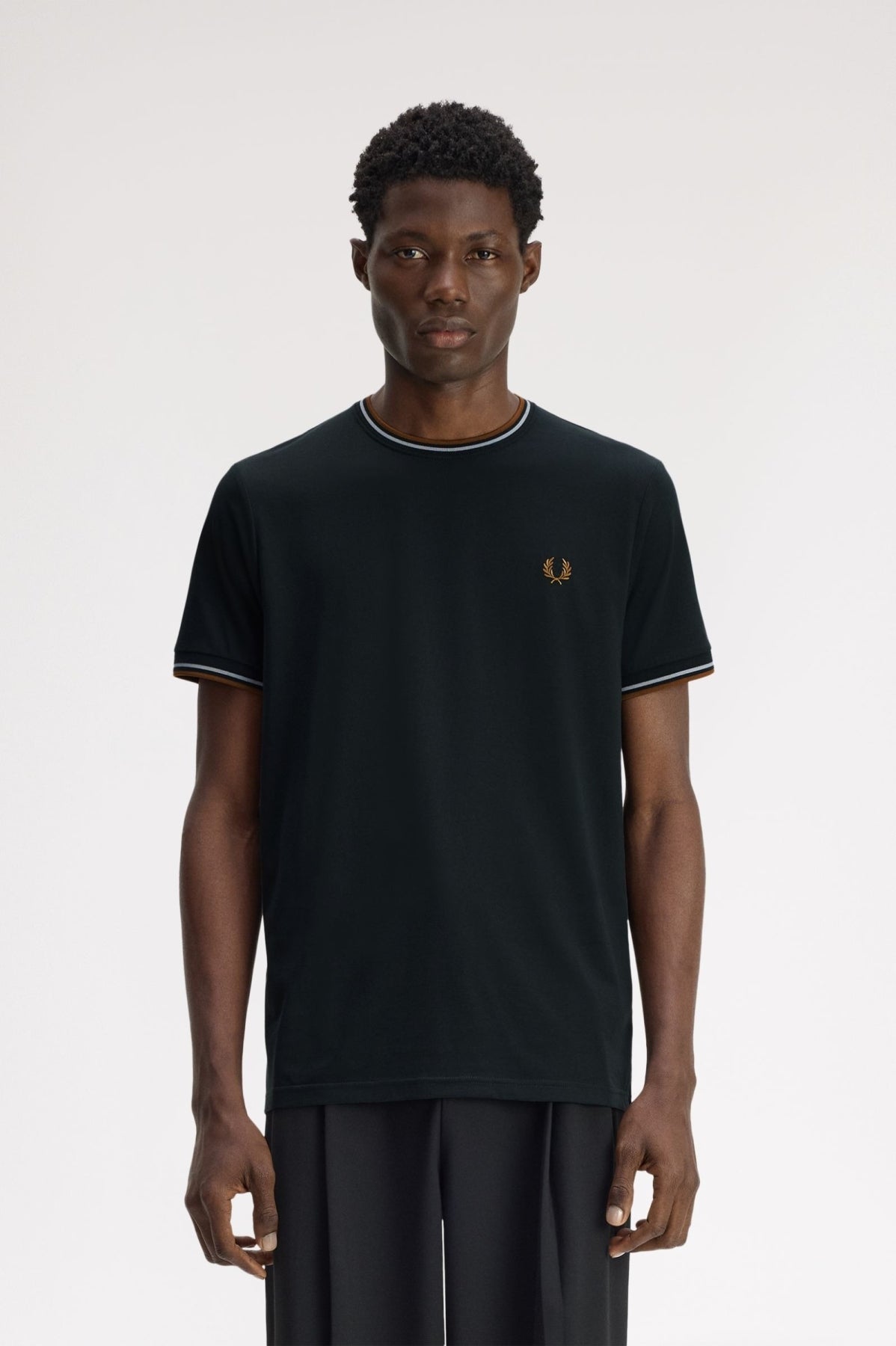 FRED PERRY MFP TWIN TIPPED  en color C  (1)