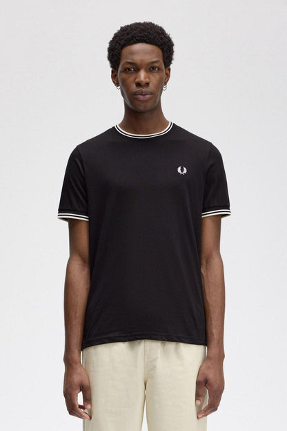 FRED PERRY  TWIN TIPPED T-SHIRT en color BLK  (1)