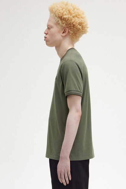 FRED PERRY  TWIN TIPPED T-SHIRT en color WGRN  (3)
