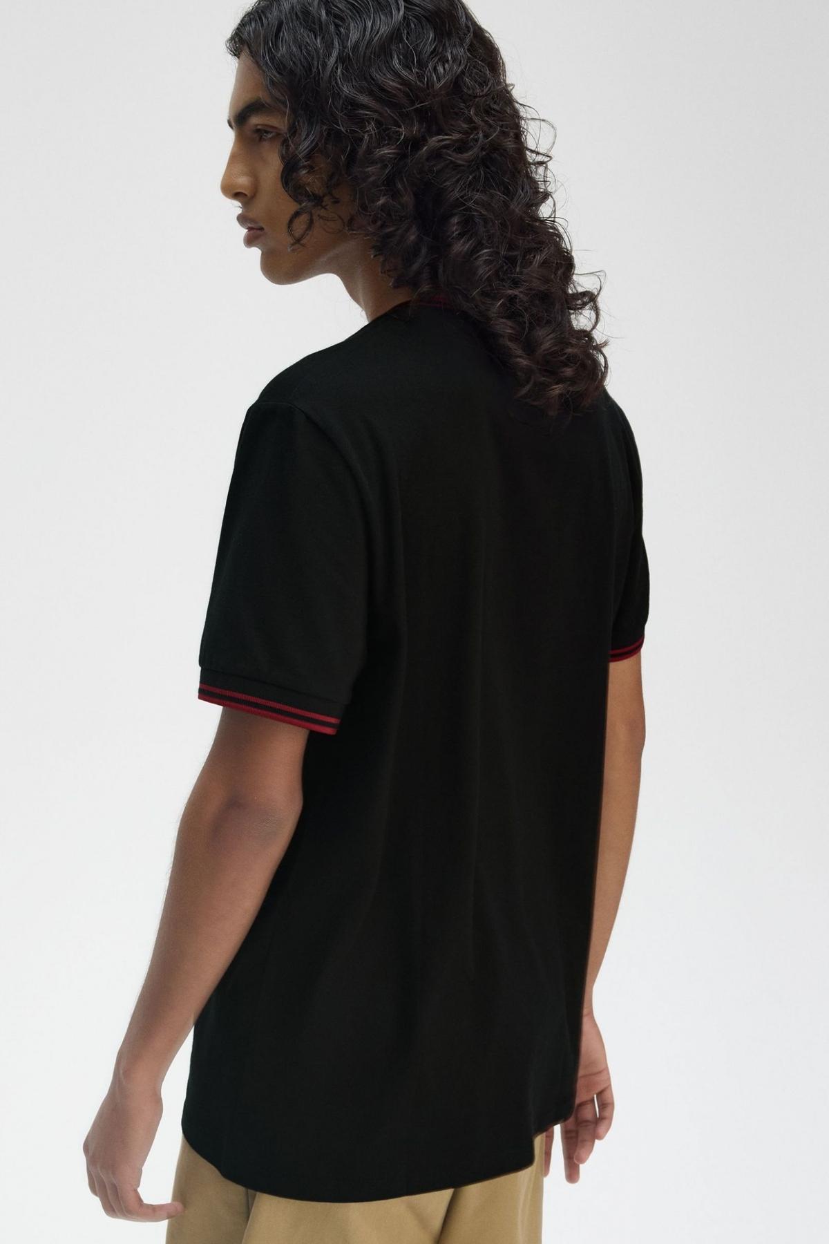 FRED PERRY TWIN TIPPED en color YBLACK  (3)