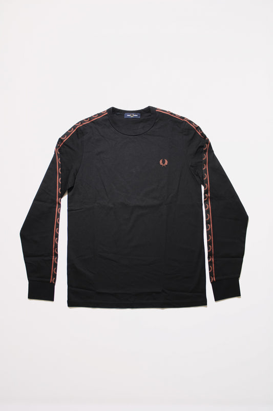 FRED PERRY TAPED LONG SLEEVE TE en color XBLK  (1)