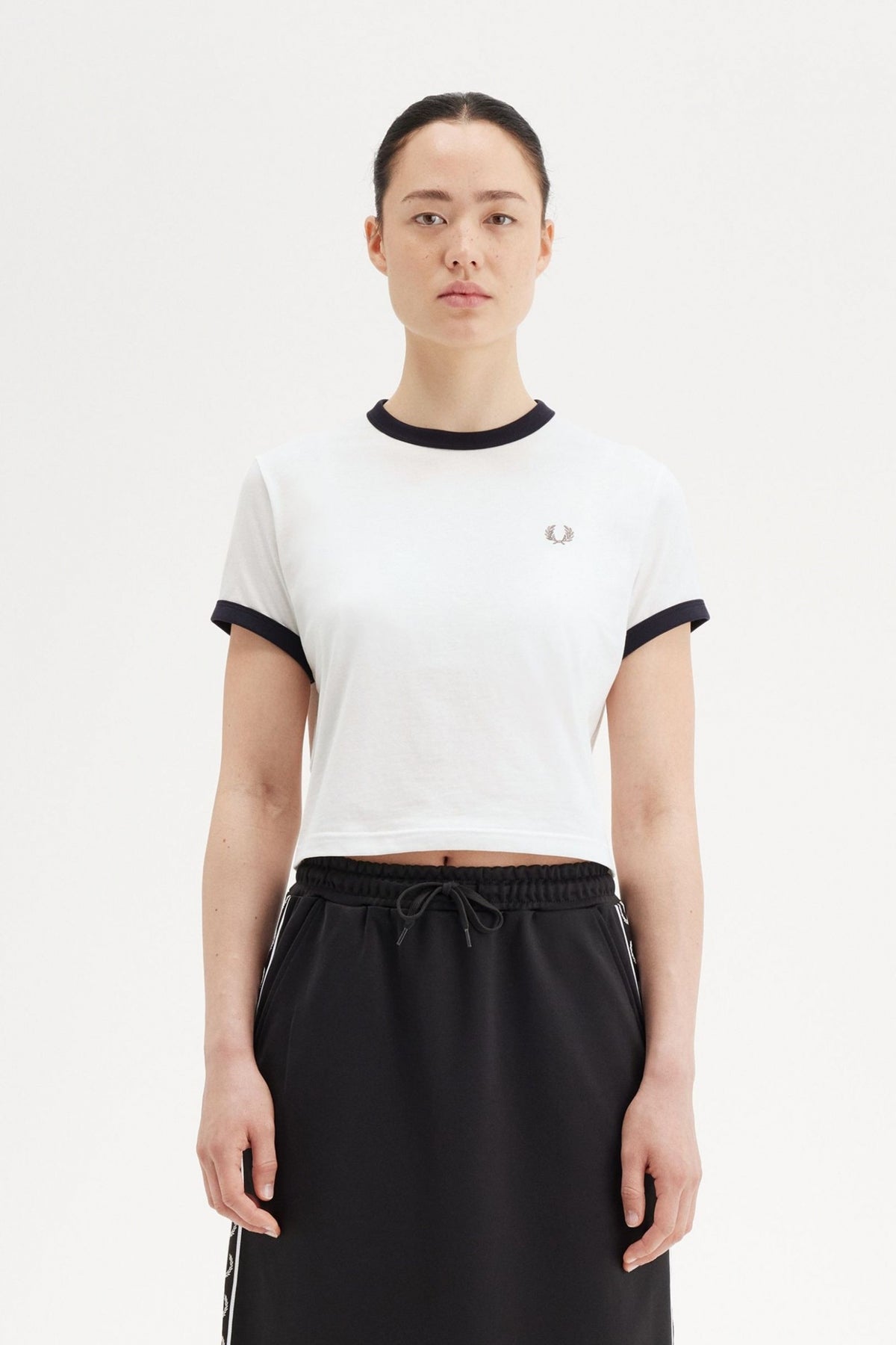 FRED PERRY CROPPED RINGER T-SHI en color WHITE  (1)