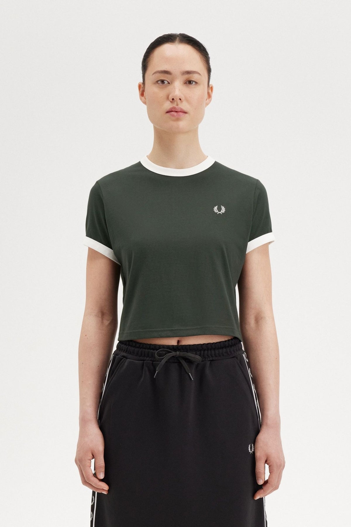 FRED PERRY CROPPED RINGER T-SHI en color XGREEN  (1)