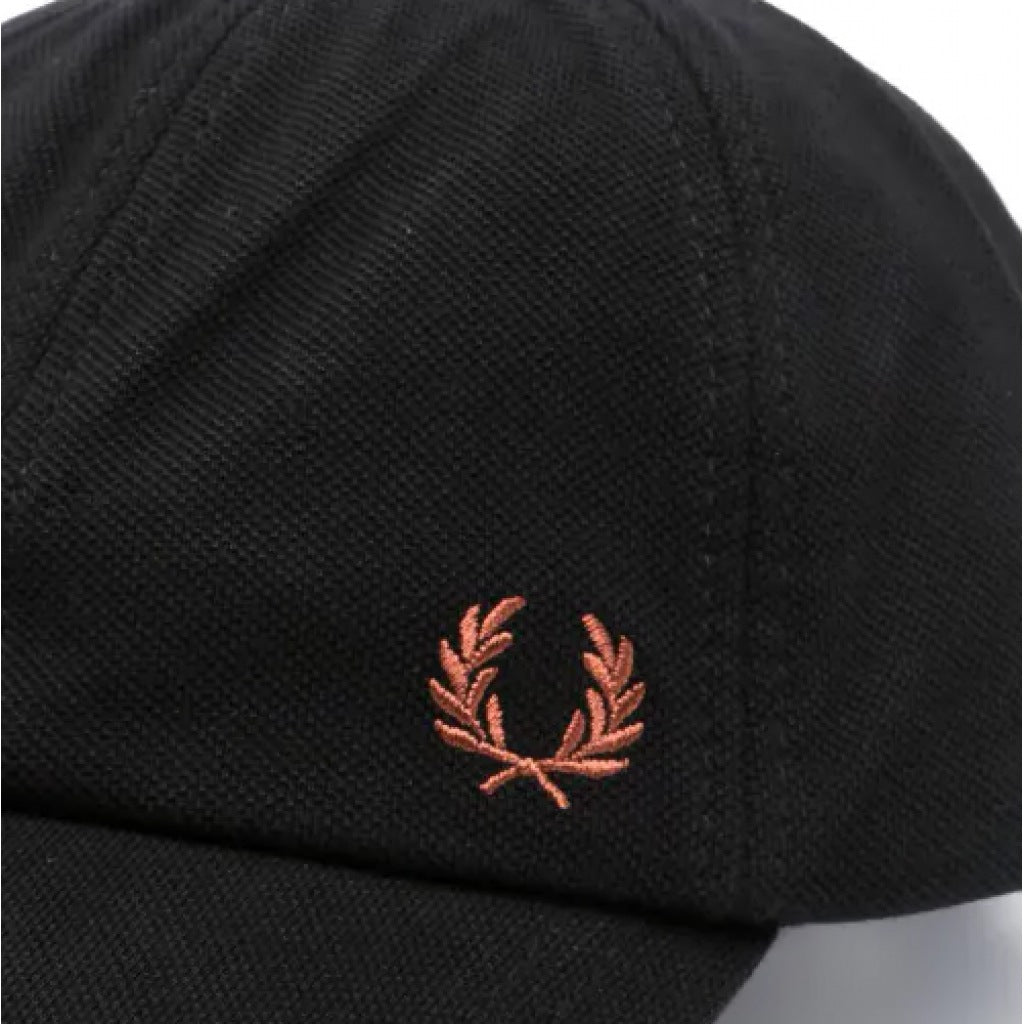 FRED PERRY PIQUE CLASSIC CAP en color SBLKSHD  (6)