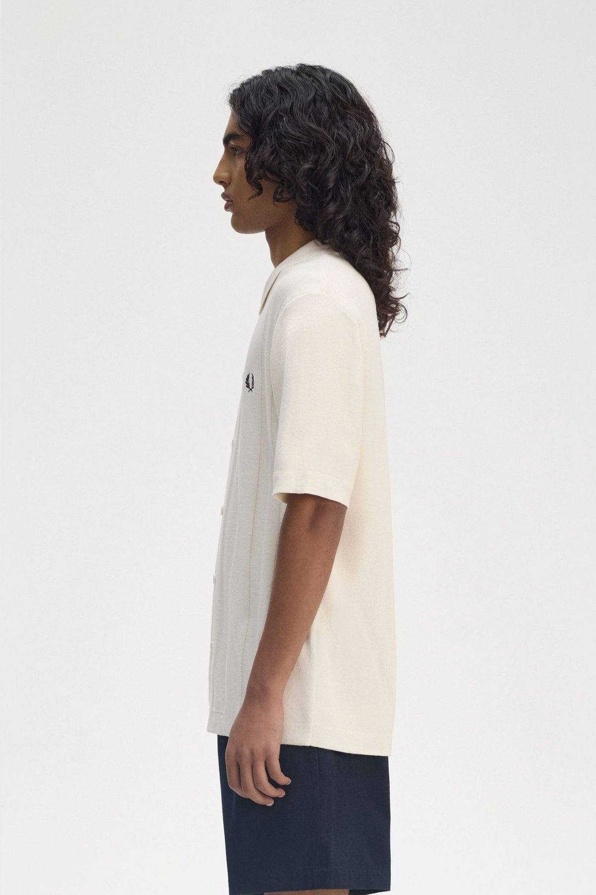 FRED PERRY BUTTON THROUGH SS SH en color ECRU  (3)