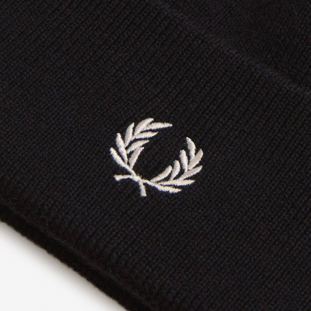 FRED PERRY  CLASSIC BEANIE  en color BLACK  (5)