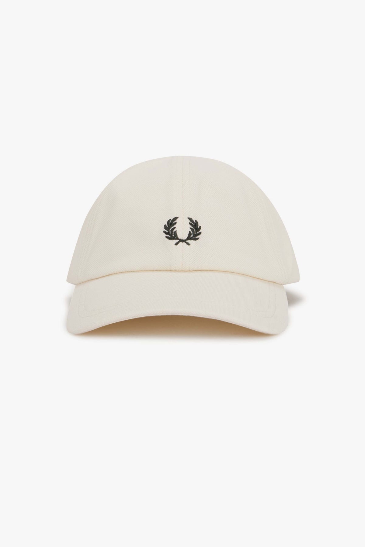 FRED PERRY PIQUE CLASSIC CAP en color BECRU  (4)