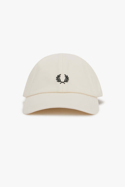 FRED PERRY PIQUE CLASSIC CAP en color BECRU  (4)