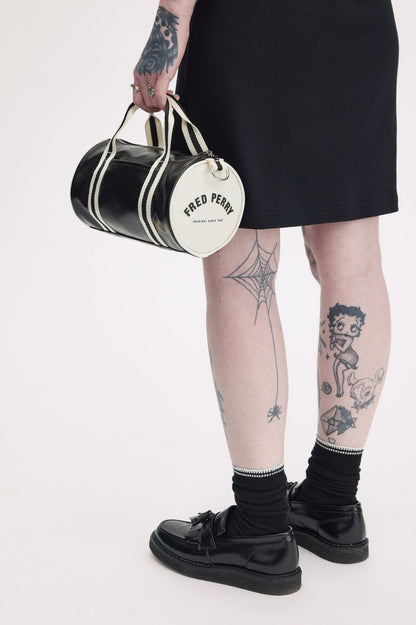 FRED PERRY CLASSIC MINI BARREL  en color D  (1)