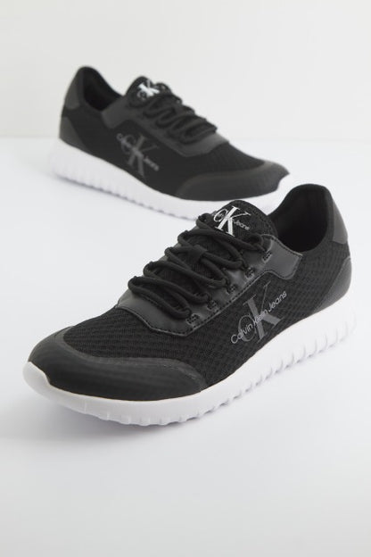 CALVIN KLEIN  EVA RUNNER MONOLOGO en color BDS BLACK  (1)