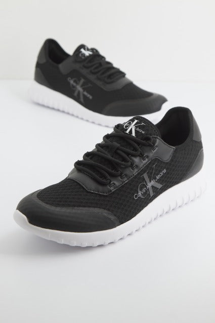 CALVIN KLEIN  EVA RUNNER MONOLOGO en color BDS BLACK  (1)