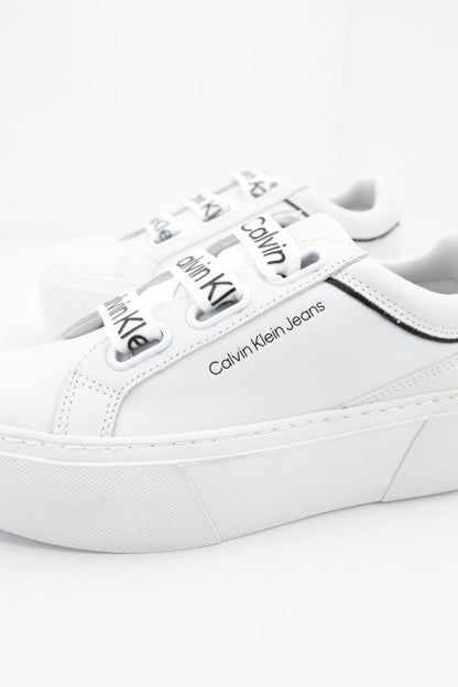 CALVIN KLEIN  FLATFORM LOW en color K WHITE  (2)