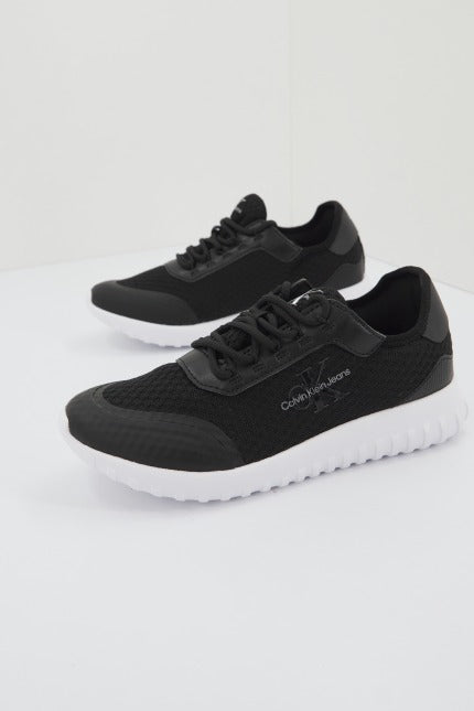 CALVIN KLEIN  EVA RUNNER MONOLOGO en color BDS  (1)