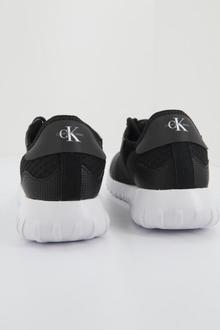 CALVIN KLEIN  EVA RUNNER MONOLOGO en color BDS  (4)