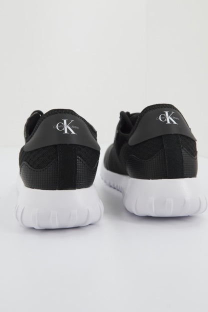 CALVIN KLEIN  EVA RUNNER MONOLOGO en color BDS  (4)