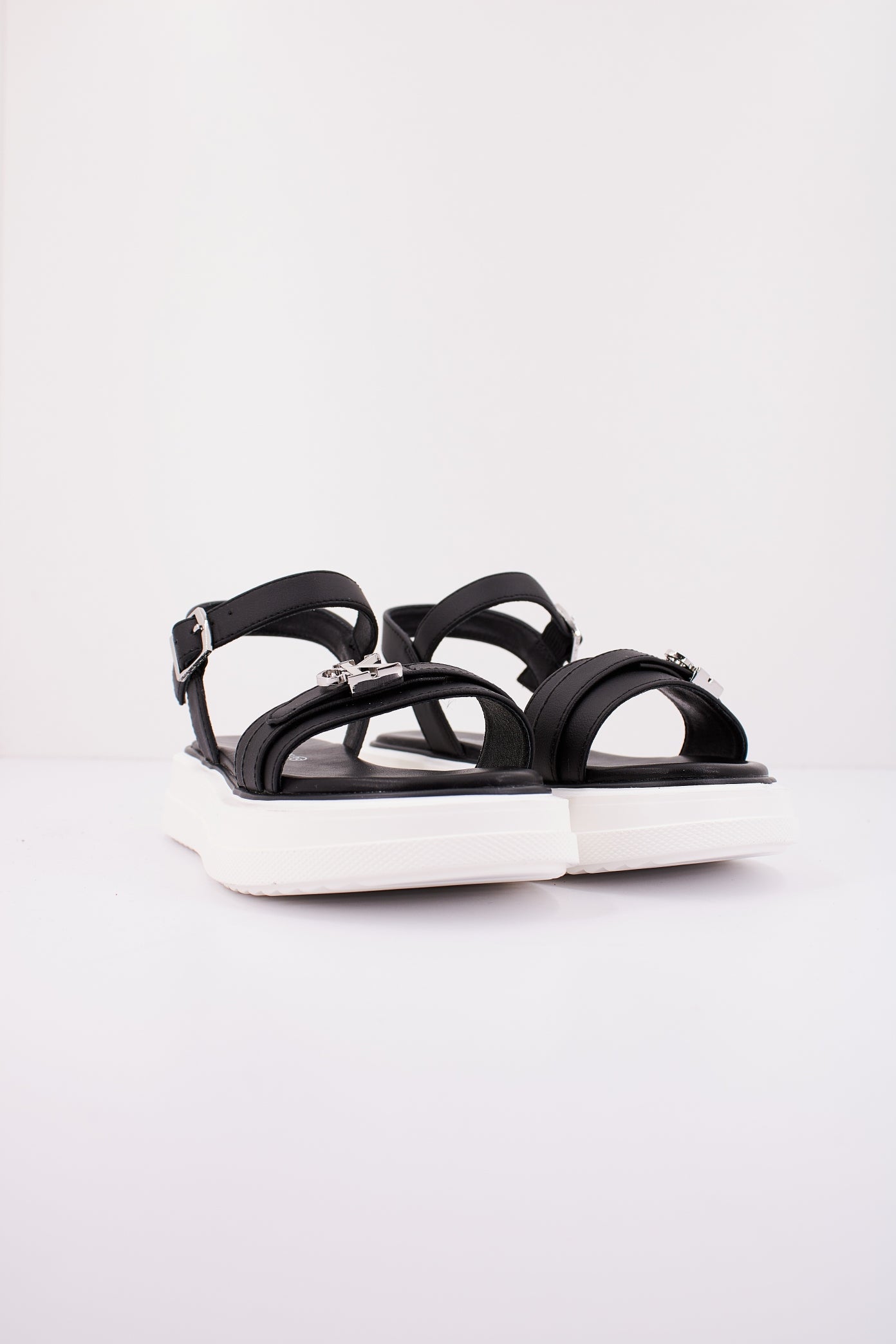 CALVIN KLEIN VA en color BLACK  (2)