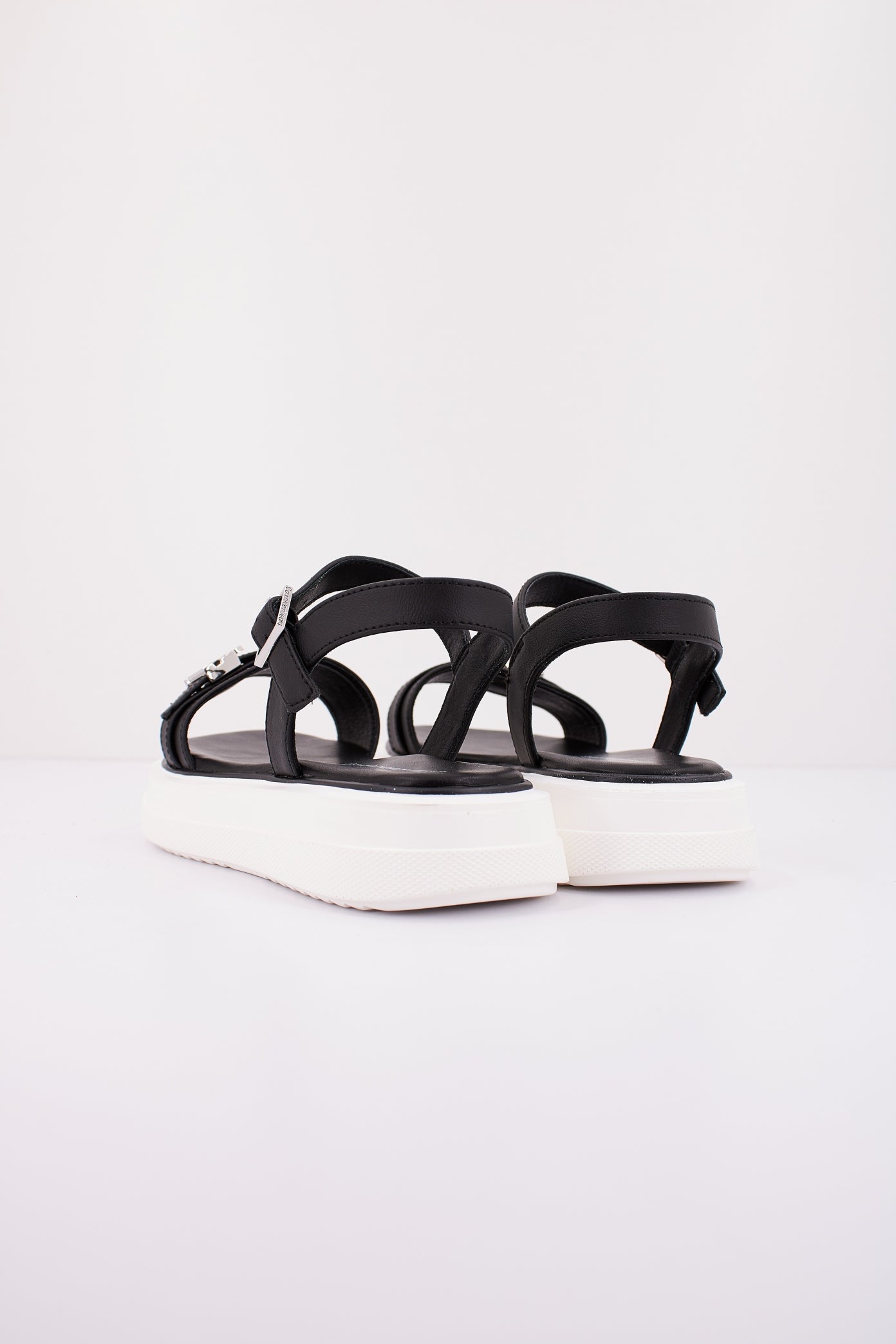 CALVIN KLEIN VA en color BLACK  (3)