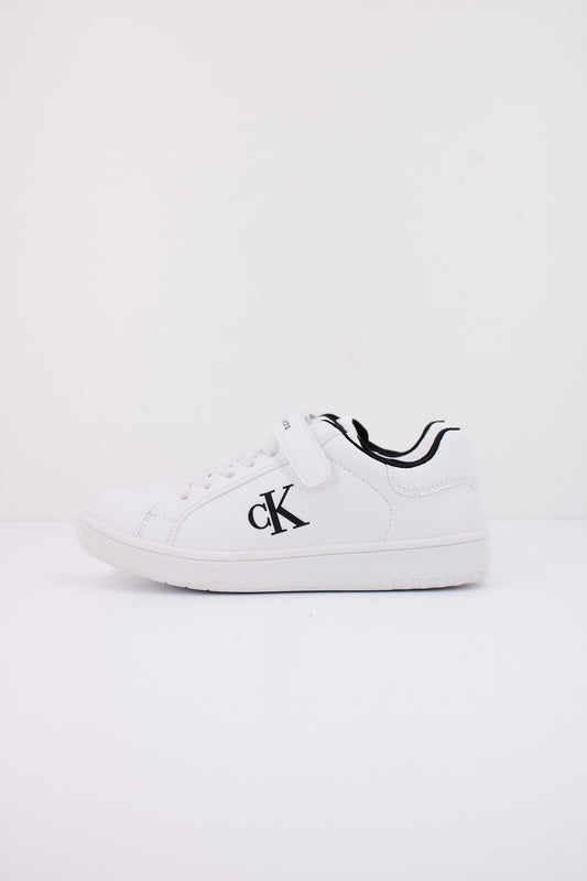 CALVIN KLEIN SNEAKER BASSA LACCI  en color WHITE  (1)