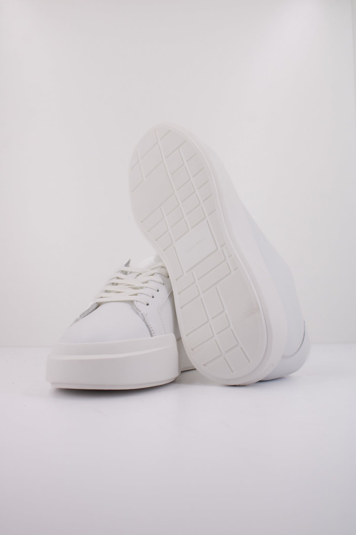CALVIN KLEIN CHUNKY CUPSOLE LACEU en color WHITE  (5)