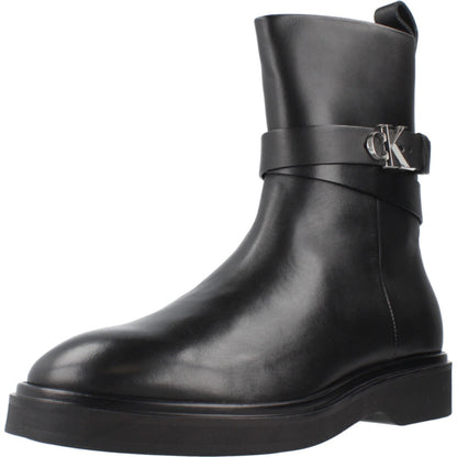 CALVIN KLEIN ANKLE BOOT W/ METAL  en color BLACK  (1)