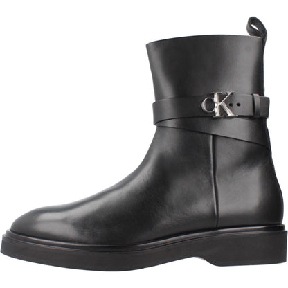 CALVIN KLEIN ANKLE BOOT W/ METAL  en color BLACK  (2)