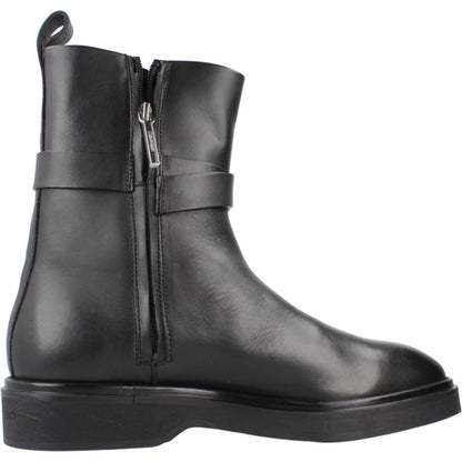 CALVIN KLEIN ANKLE BOOT W/ METAL  en color BLACK  (4)