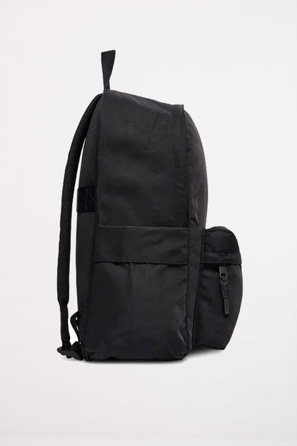 CALVIN KLEIN BOLD ROUND BACKPACK en color BLACK  (2)