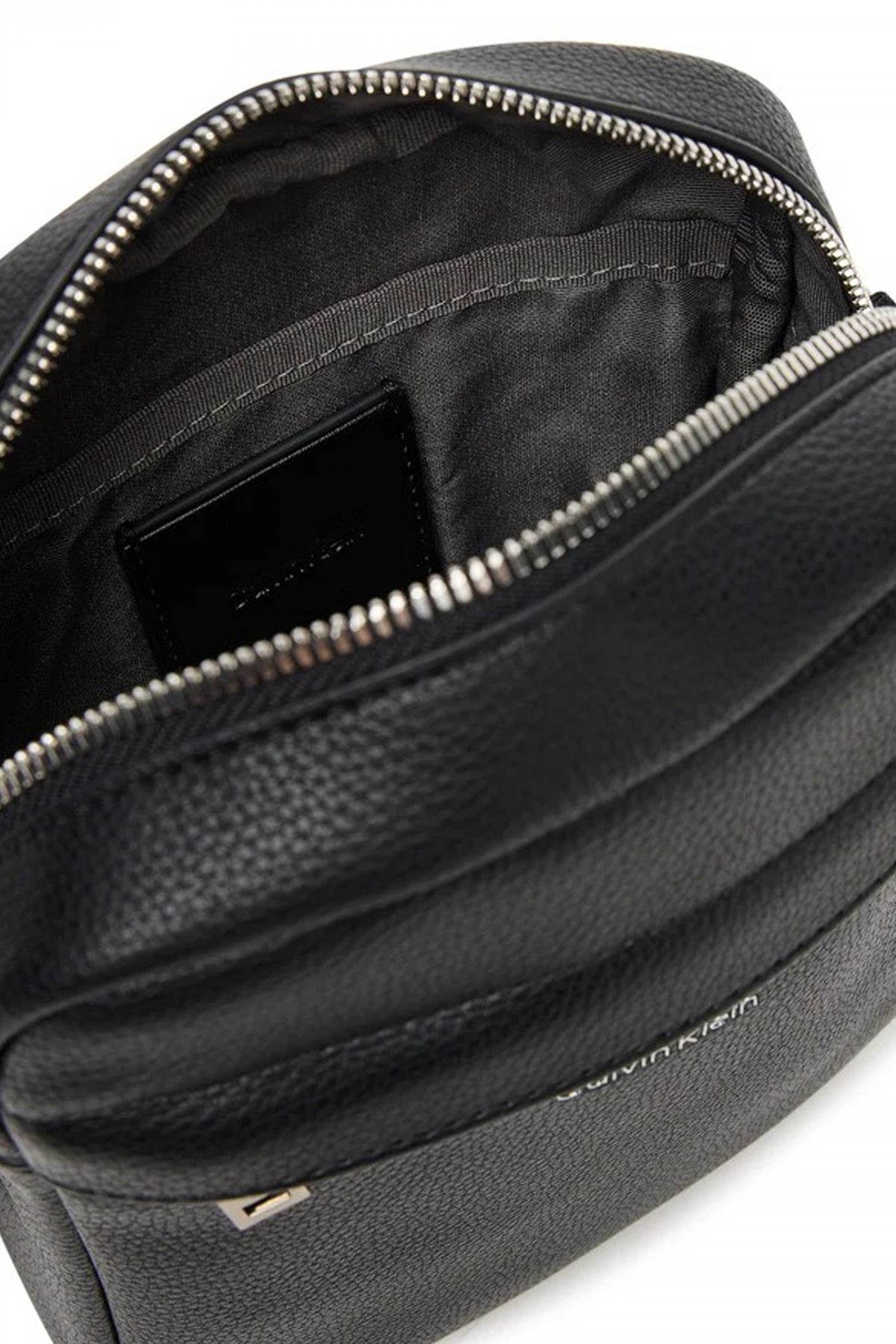 CALVIN KLEIN RAISED REPORTER en color BLACK  (3)
