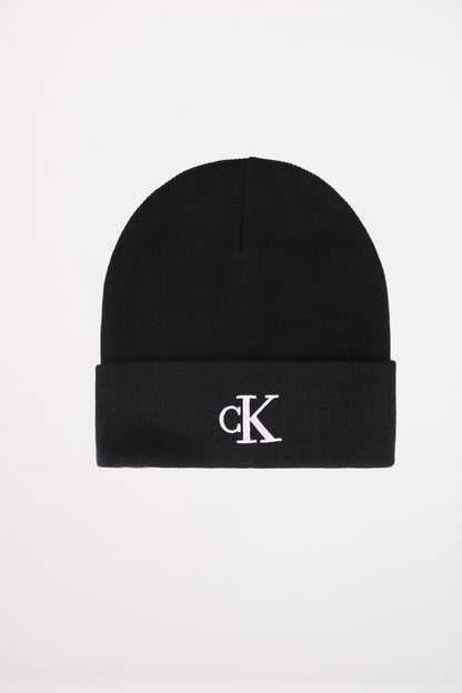 CALVIN KLEIN CK FINE RIB BEANIE en color BLACK  (1)