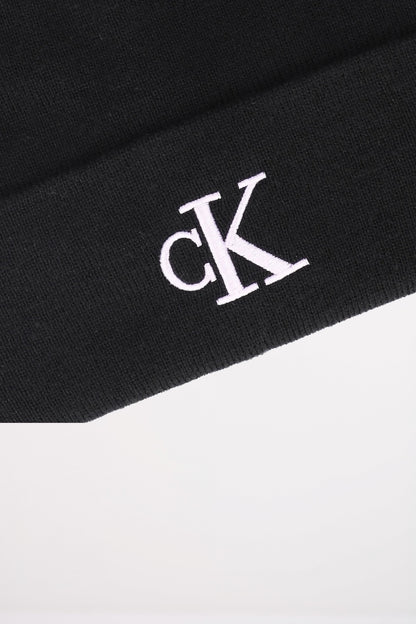 CALVIN KLEIN CK FINE RIB BEANIE en color BLACK  (3)