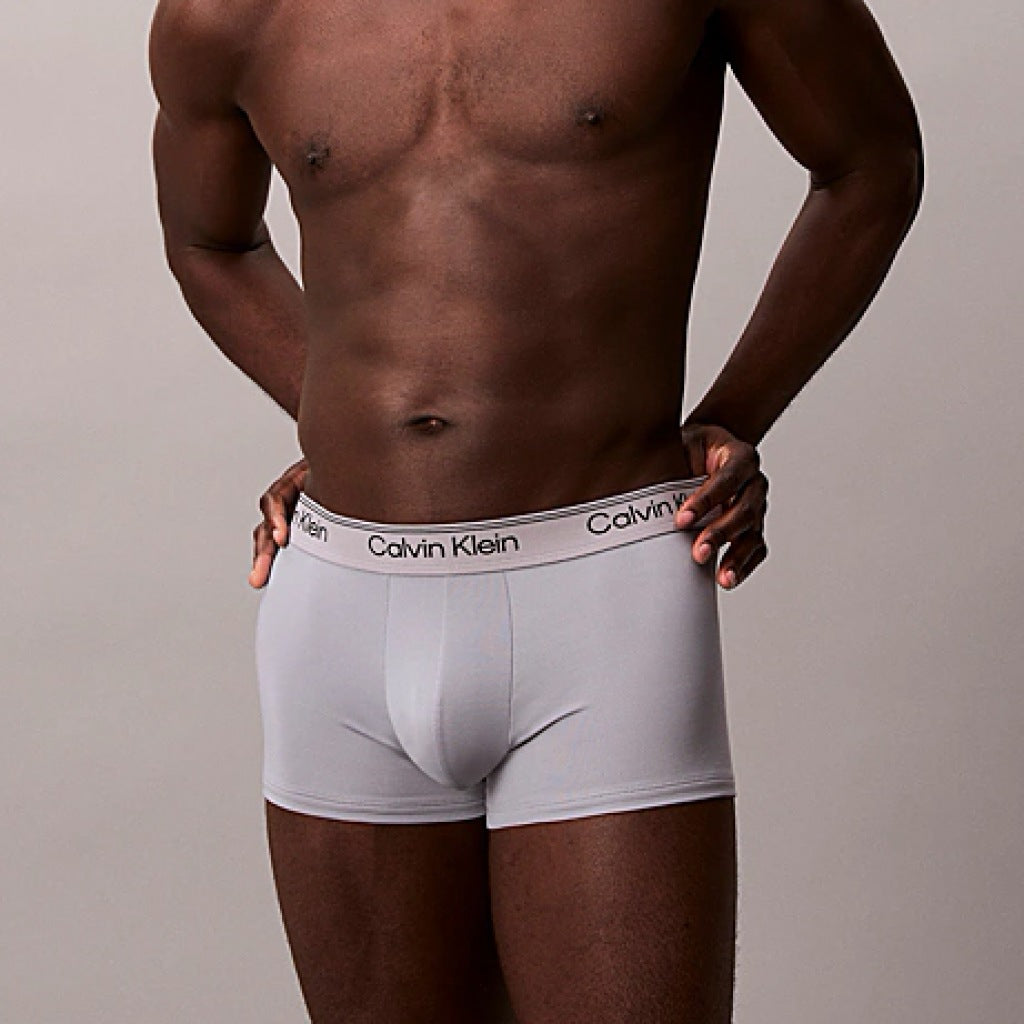 CALVIN KLEIN  en color B  (3)