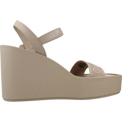 CALVIN KLEIN WEDGE  SNDL WEBBIN en color PDT  (4)