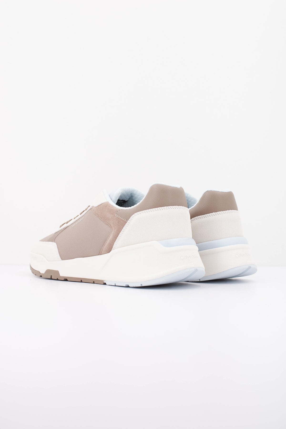 CALVIN KLEIN HMHM CITY RUNN en color H  (4)