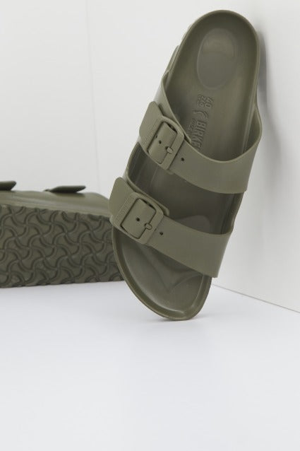 BIRKENSTOCK ARIZONA EVA en color KHAKI  (3)
