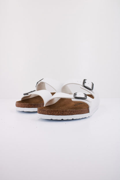 BIRKENSTOCK ARIZONA BS en color WHITE  (2)
