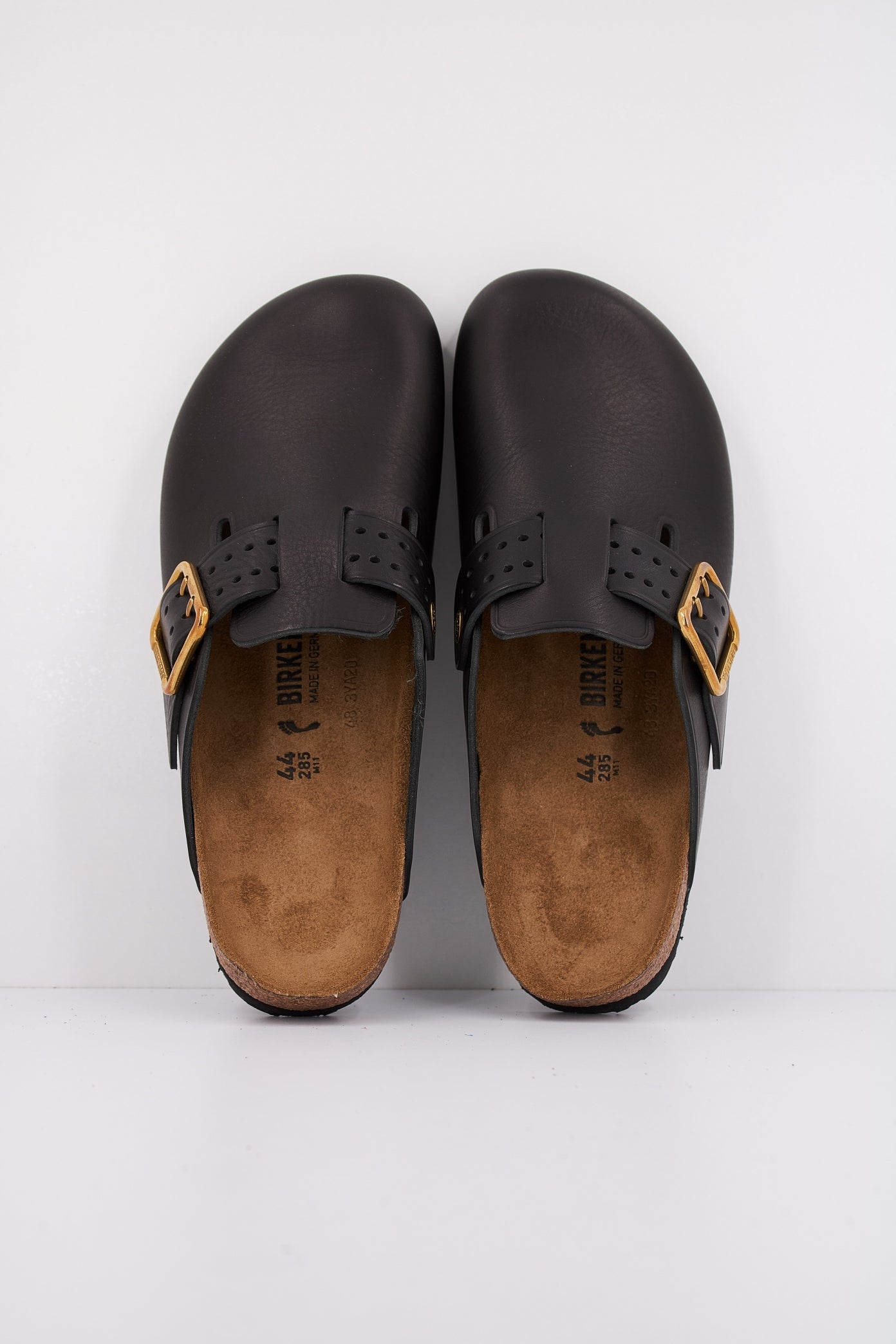 BIRKENSTOCK BOSTON BOLD GAP en color BLACK  (3)